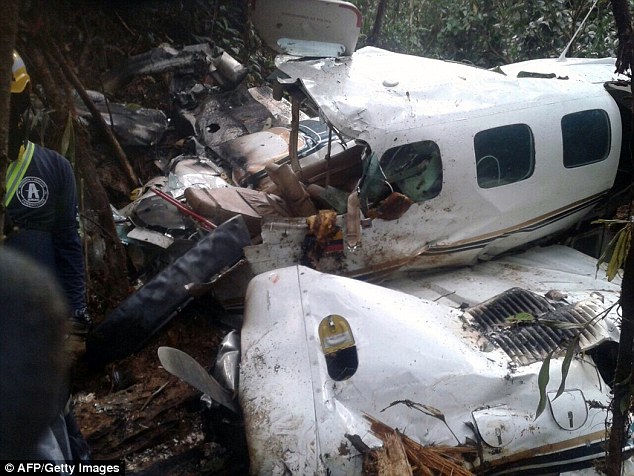 Mother and Baby Found Alive 5 Days After Columbia Plane Crashed in the Jungle 12