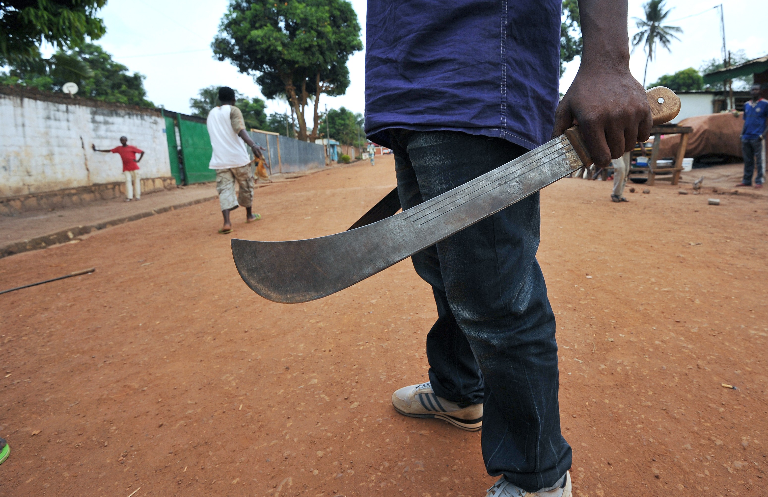 Serious Drama as Man Uses Machete to Cut Off Neighbour's Nose in Delta