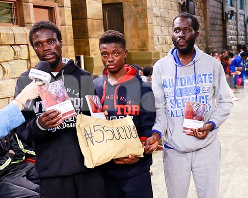 Nigerian Deportees from Libya All Smiles as Prophet TB Joshua Blesses Them with Cash Gifts (Photos)