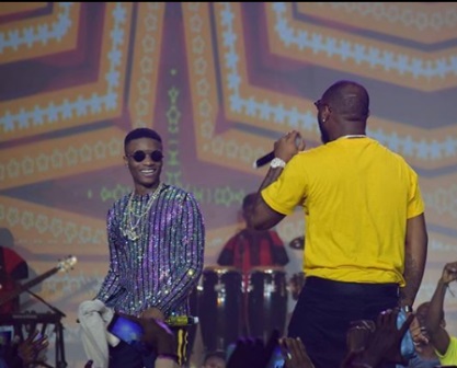 Davido And Wizkid Reconcile On Stage