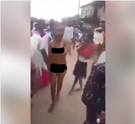 Female Kidnapper Stripped and Beaten Mercilessly After She 