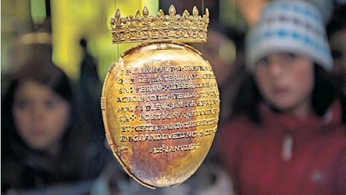 Rare Gold Case Containing Heart Of The Only Woman To Be Crowned Queen Of France Twice Stolen By Robbers (Photo)