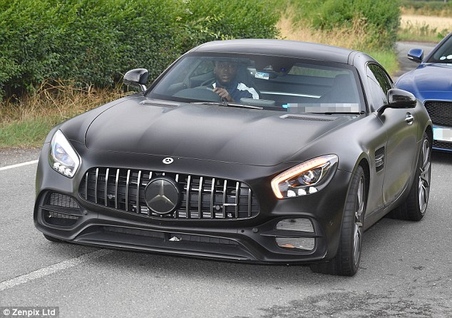 Premier League Star, Lukaku Shows Off His New N46.8 Million Mercedes (Photos)