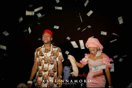Man Gifts His Bride Brand New Car as Friends Spray Them Money at Their Traditional Wedding In Anambra (Photos)
