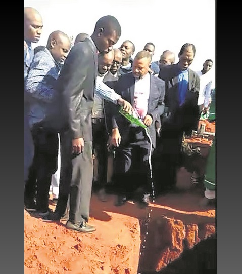 27-year-old Millionaire Buried With Cash, Beer And Expensive Items (Photos)