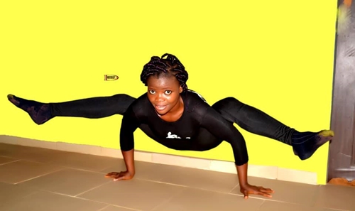 Meet Young Nigerian Lady Whose Super-flexible Body Stuns Many Online  (Photos)
