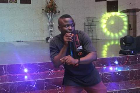 Meroyi Segun, MC Tom