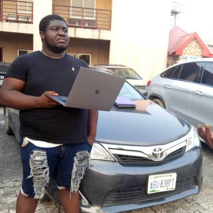 EFCC Arrests Yahoo Boys With Multi-million Naira Cars, Laptops & Expensive iPhones