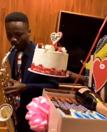 Davido Surprises Girlfriend, Chioma With Lots Of Gift On Valentine's Day