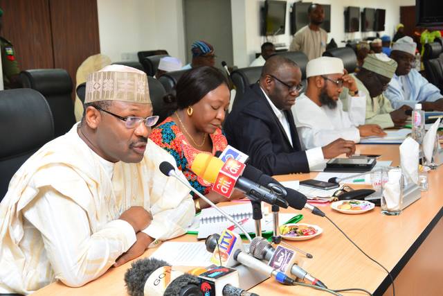 INEC Staff Swear Oath Ahead Of 2019 Elections
