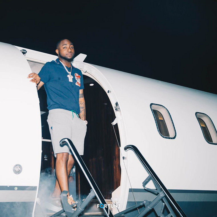 Check Out How Davido Reacted After Naira Marley Got Arrested By EFCC