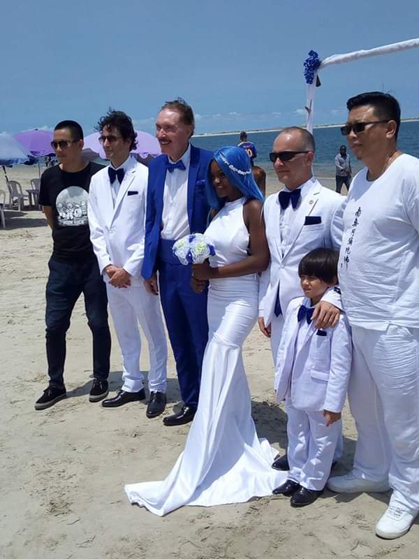 Photos Of 21-year-old Nigerian Woman Getting Married To A White Man In Lagos 