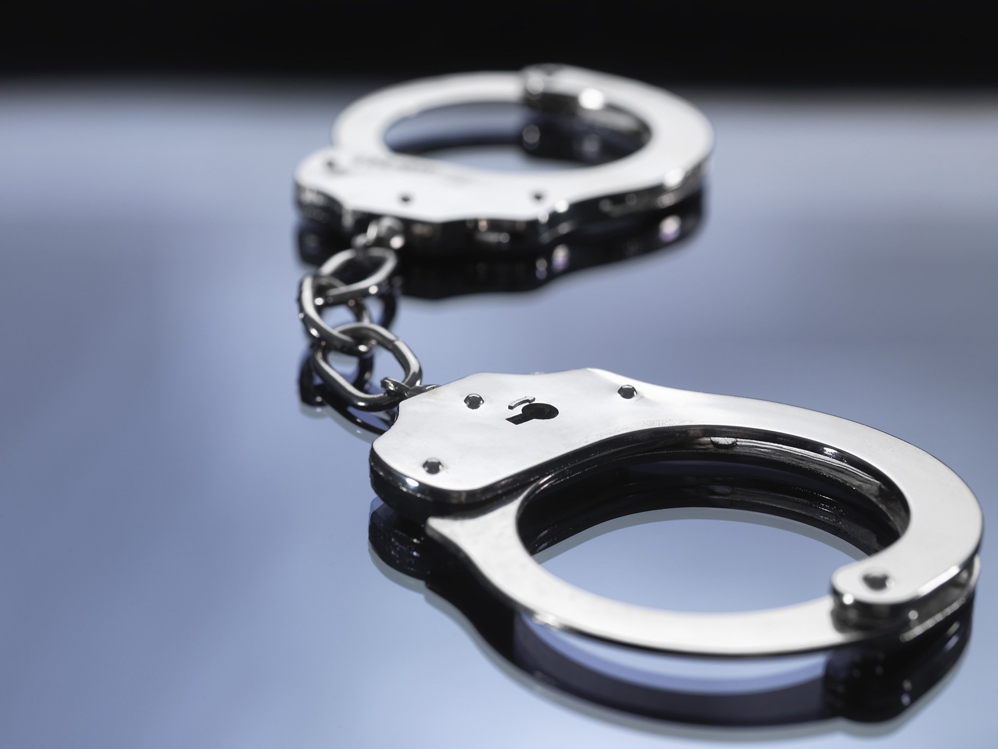 handcuff