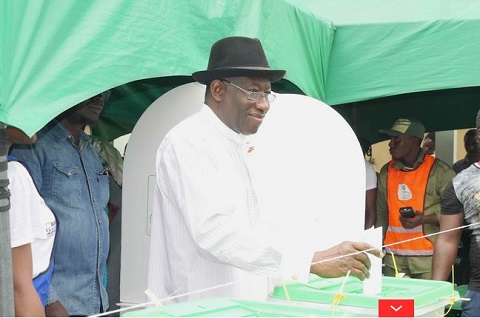 Goodluck Jonathan votes in Otuoke, Bayelsa