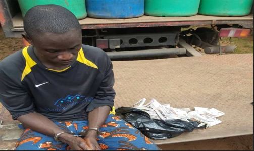 man caught with fake notes