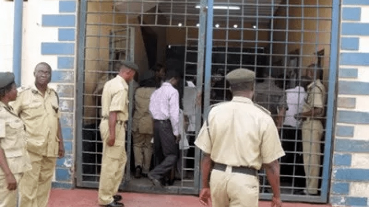 prison officers suspended