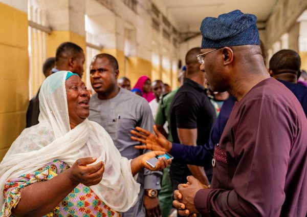 Sanwo-Olu visits General Hospital