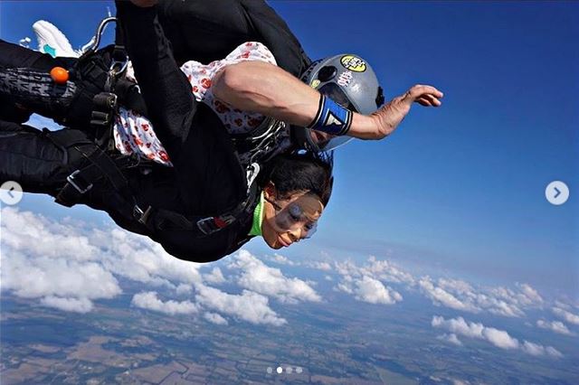 Nina enjoys skydiving experience