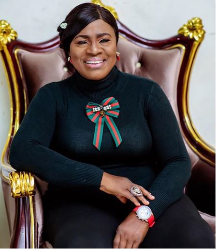 Mama rainbow birthday