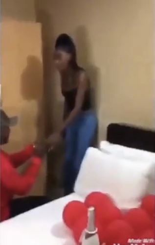 lady faints after proposal