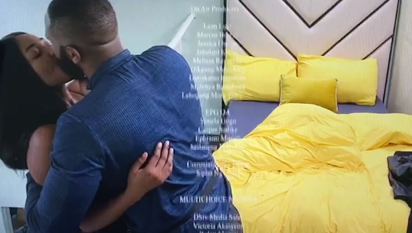 Erica and Kiddwaya making out