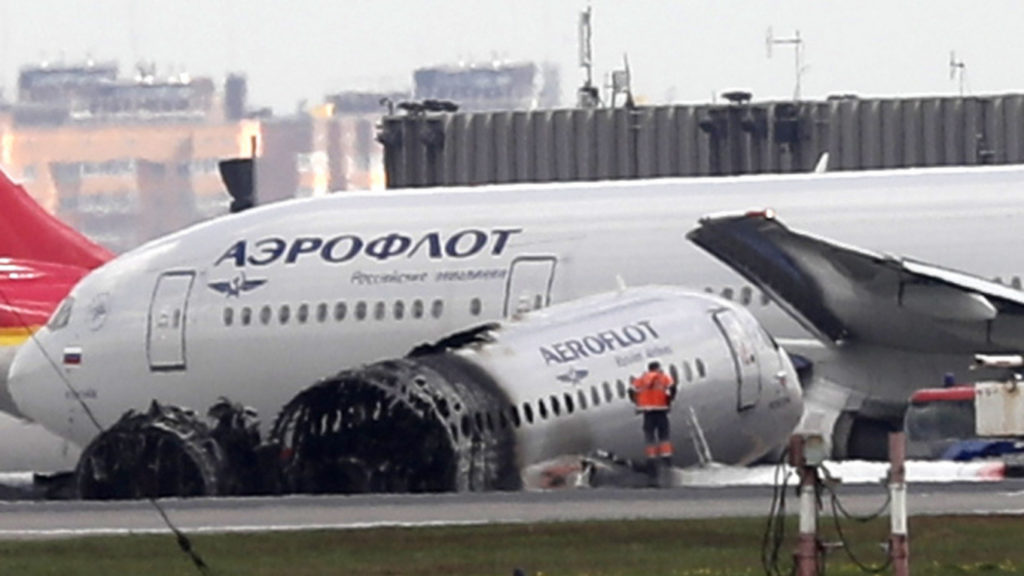 Russian plane come under fire from Syrian forces