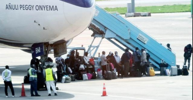 Nigerians arrive from China