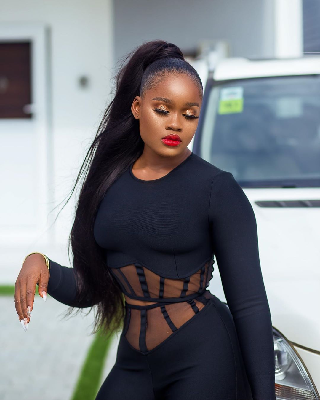 Reality TV Star, Cee-C Debuts Tiny Waist In Black Hugging Outfit (Photos)