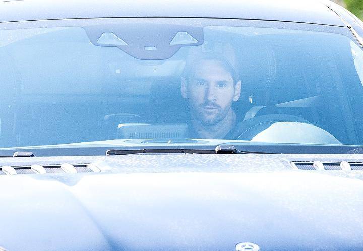 Messi arrives Barca training ground