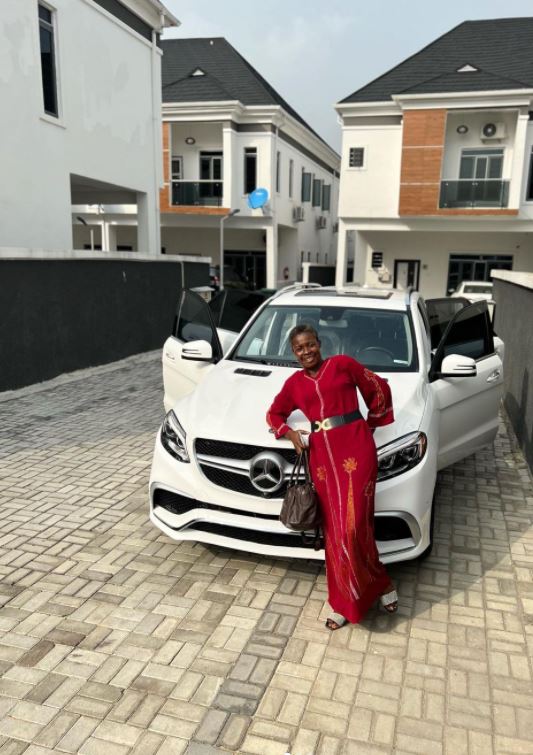 Lord Lamba gifts mother a new car