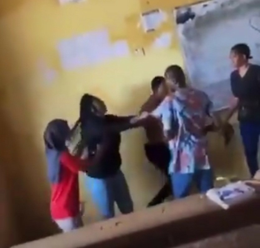 Student fights lecturer in Edo state