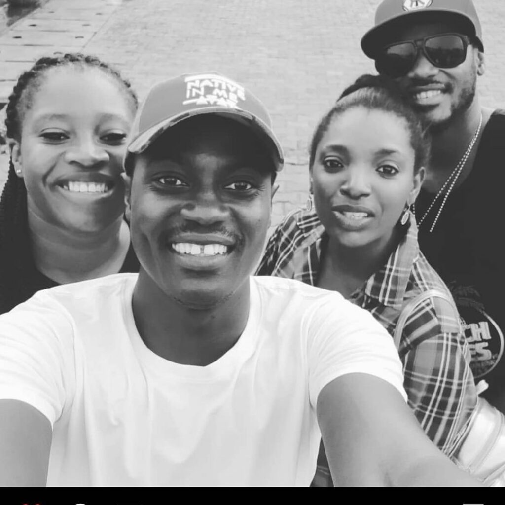 2baba and Sultan having a good timw with their wives