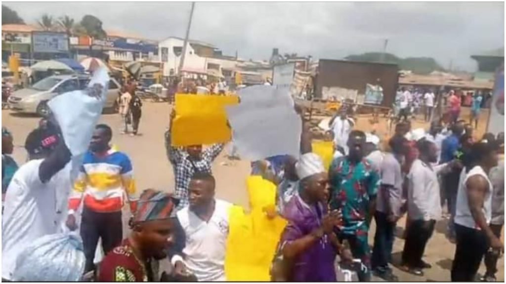 Supporters of Sunday Igboho protesting in Ibadan