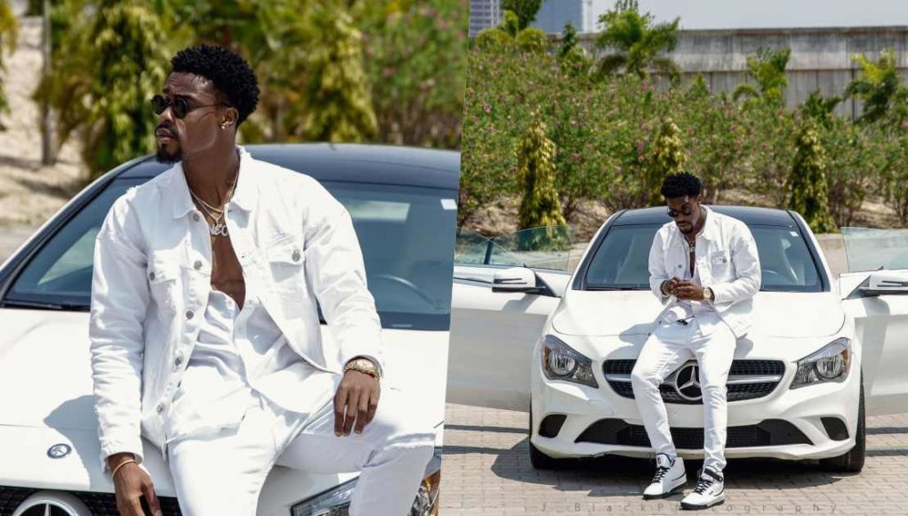 Neo shows off his new car