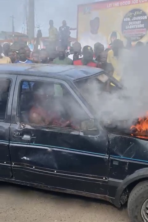 Kidnappers set ablaze in Orile