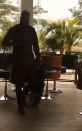 Man begs girlfriend for forgiveness