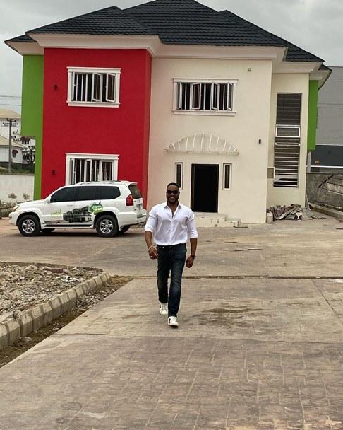 Nino shows off his new mansion