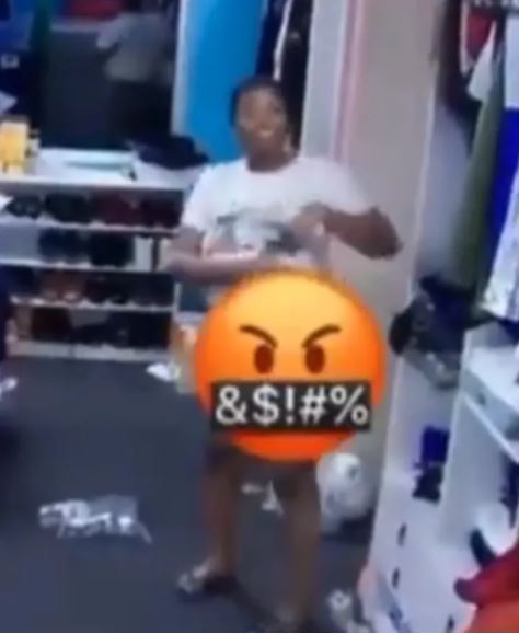 Angel shows off private part