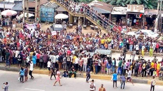Abia Polytechnic students protesting