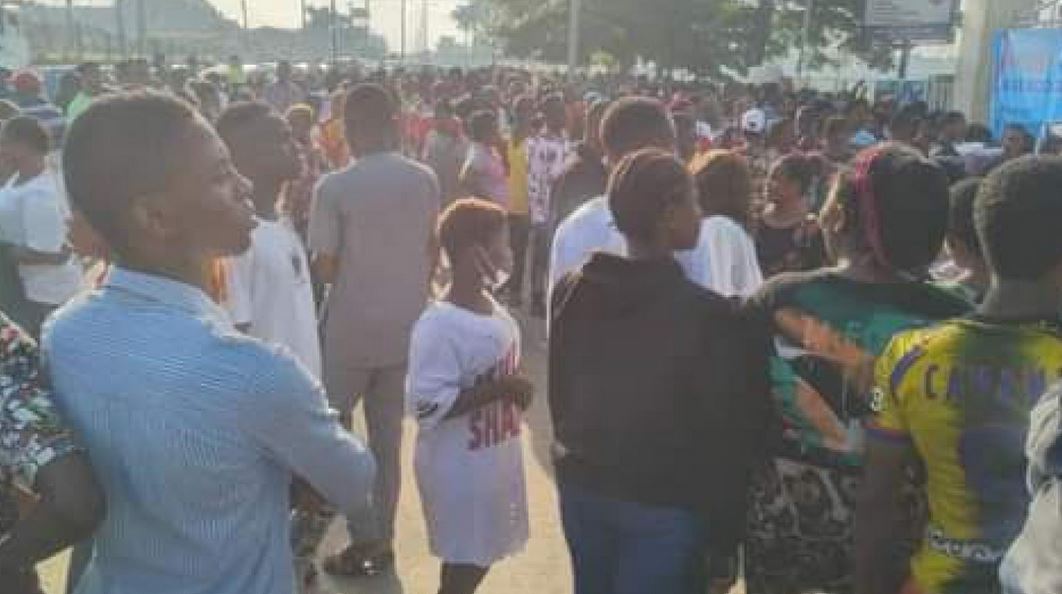 crowd