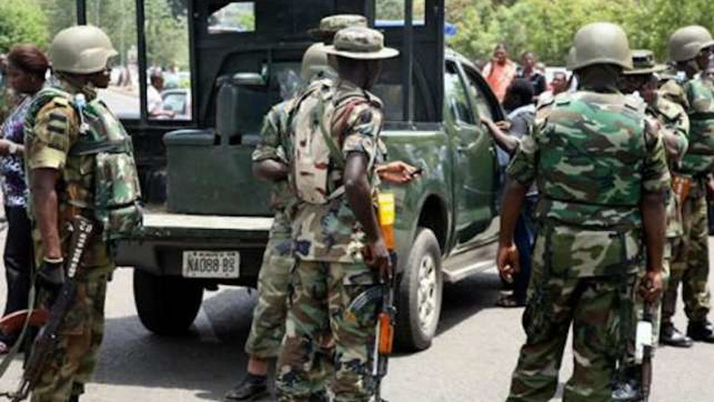 Panic As Soldiers Invade Anambra Market, Shoot Sporadically