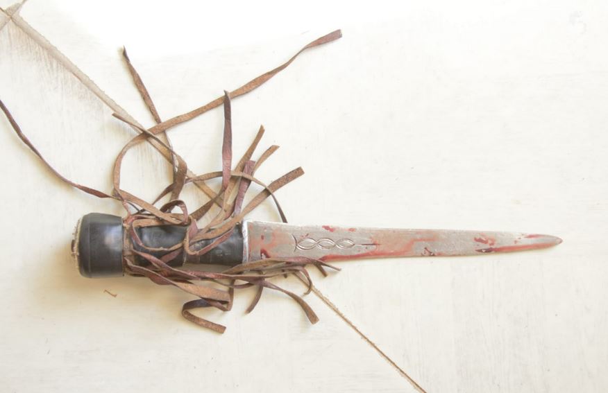 knife