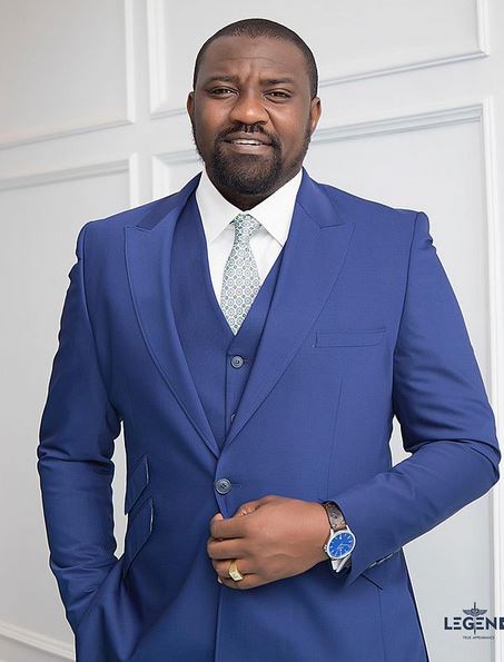 John Dumelo