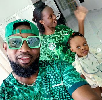 AY and daughters