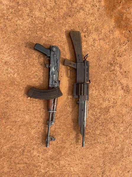 GUNS
