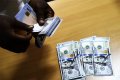 N1300/$: Naira Continues Slump Against Dollar Despite CBN’s Intervention